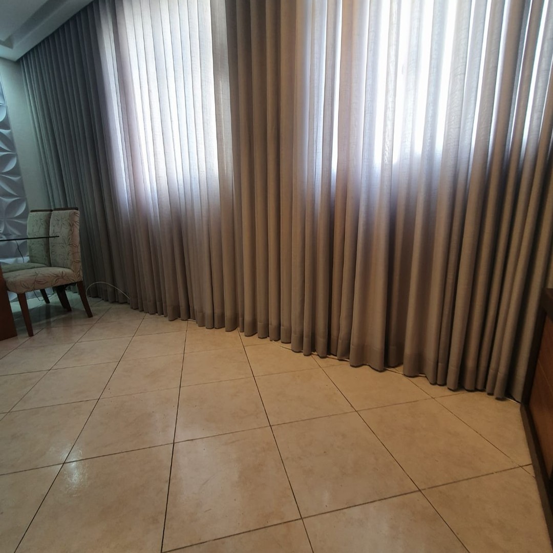 Cortinas voil para sala de estar em Belo Horizonte